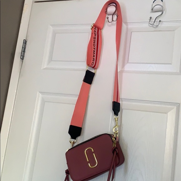 Fancy bag *** not authentic - Picture 1 of 3